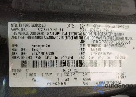 2015 Ford Focus Se z USA, uszkodzony, nr VIN 1FADP3F2XFL228561